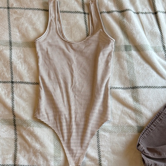 American Eagle Outfit Bundle - Picture 2 of 7